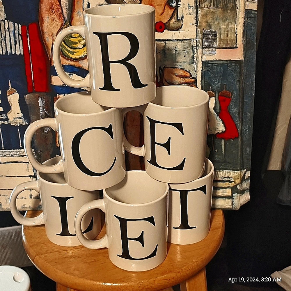 Coffee mugs / alphabetical